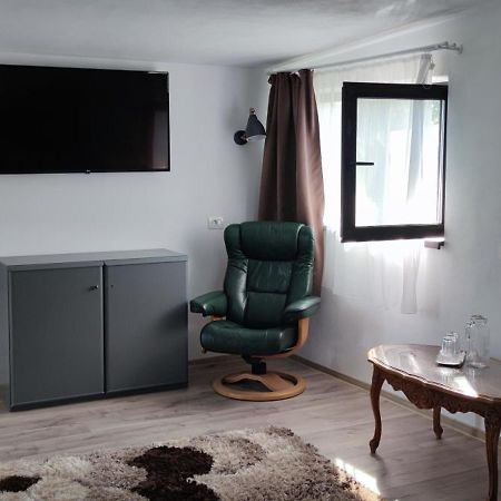 Conacul Caterinei Hotel Polovragi Bagian luar foto