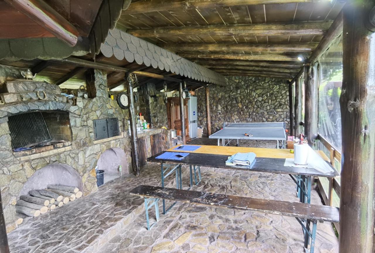 Conacul Caterinei Hotel Polovragi Bagian luar foto