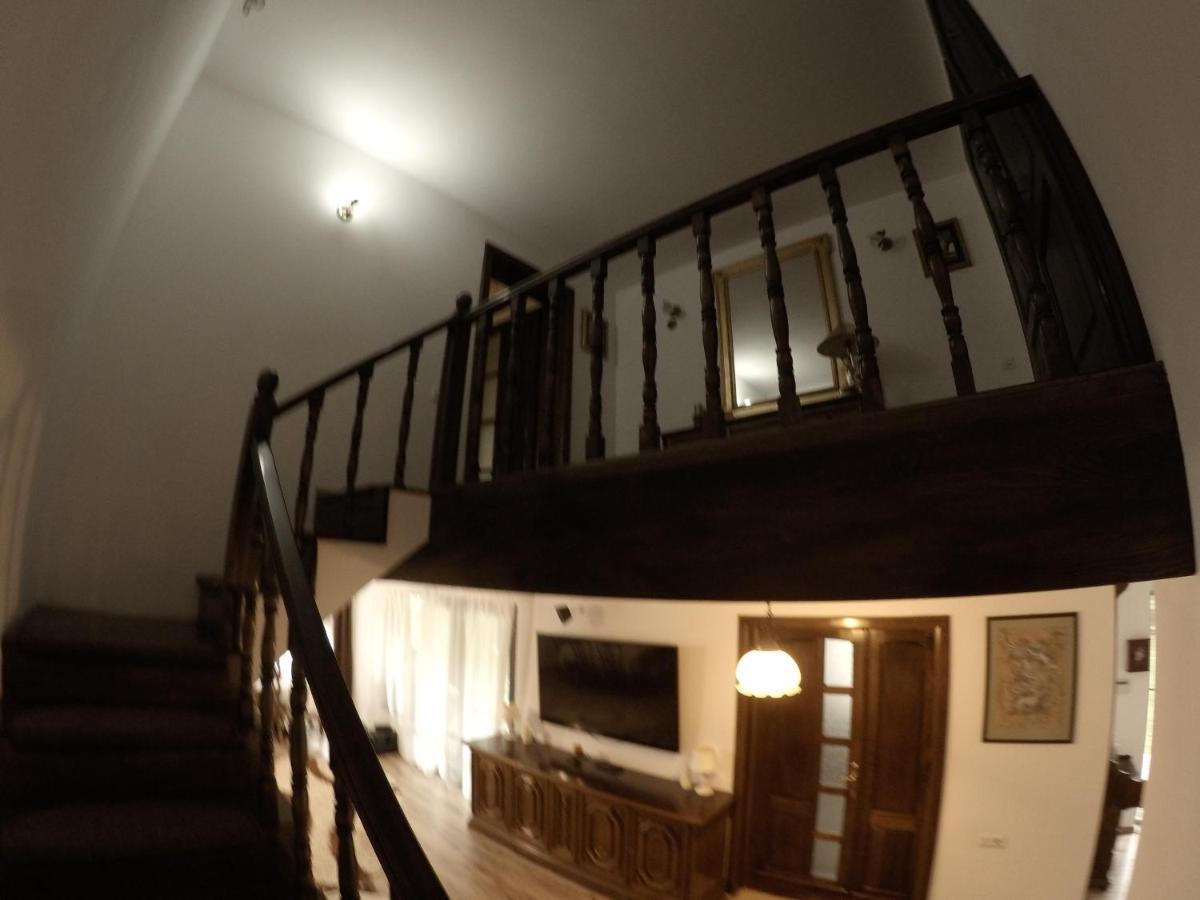 Conacul Caterinei Hotel Polovragi Bagian luar foto