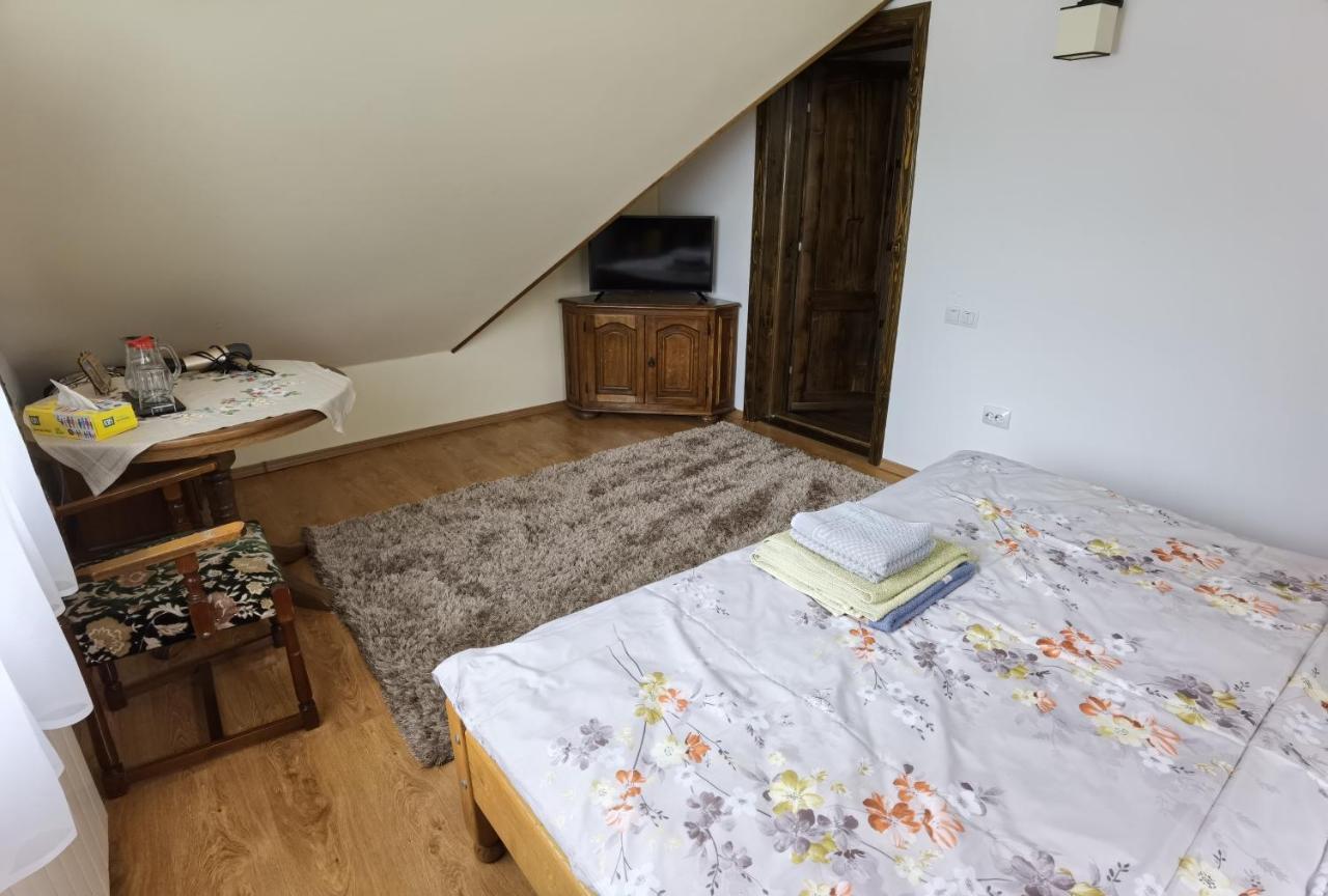 Conacul Caterinei Hotel Polovragi Bagian luar foto